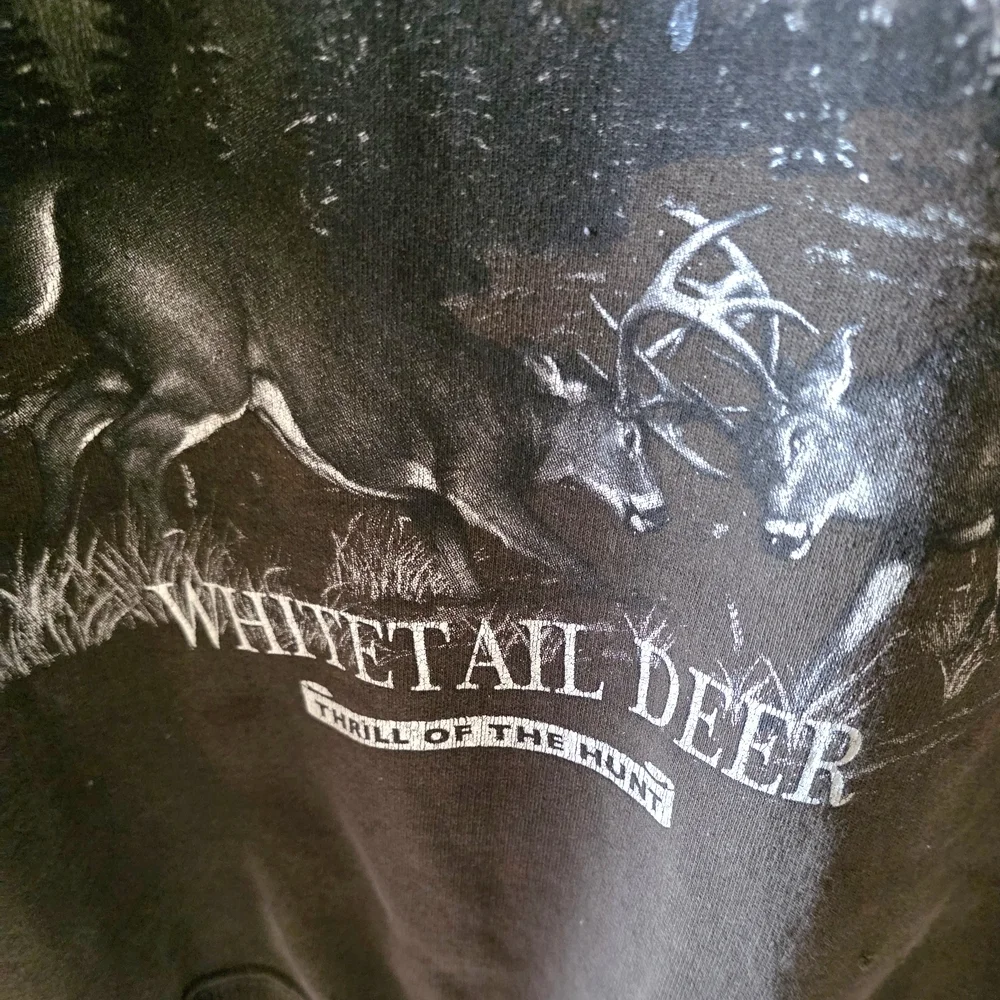 Covington Graphic White Tail Deer Brown and White Sweatshirt Size Large Outdoor